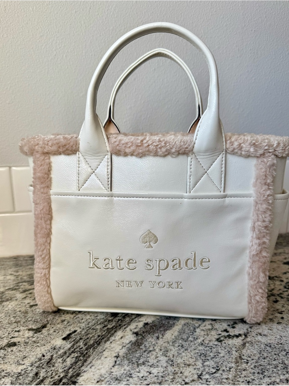 kate spade Jett Faux Shearling Small Tote in Meringue/Winter White. VGUC
